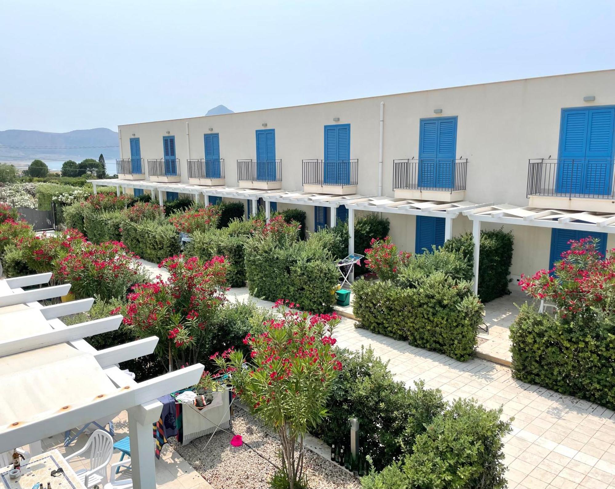 Cala Azzurra Macari Bed And Breakfast And Holidays House Exterior foto